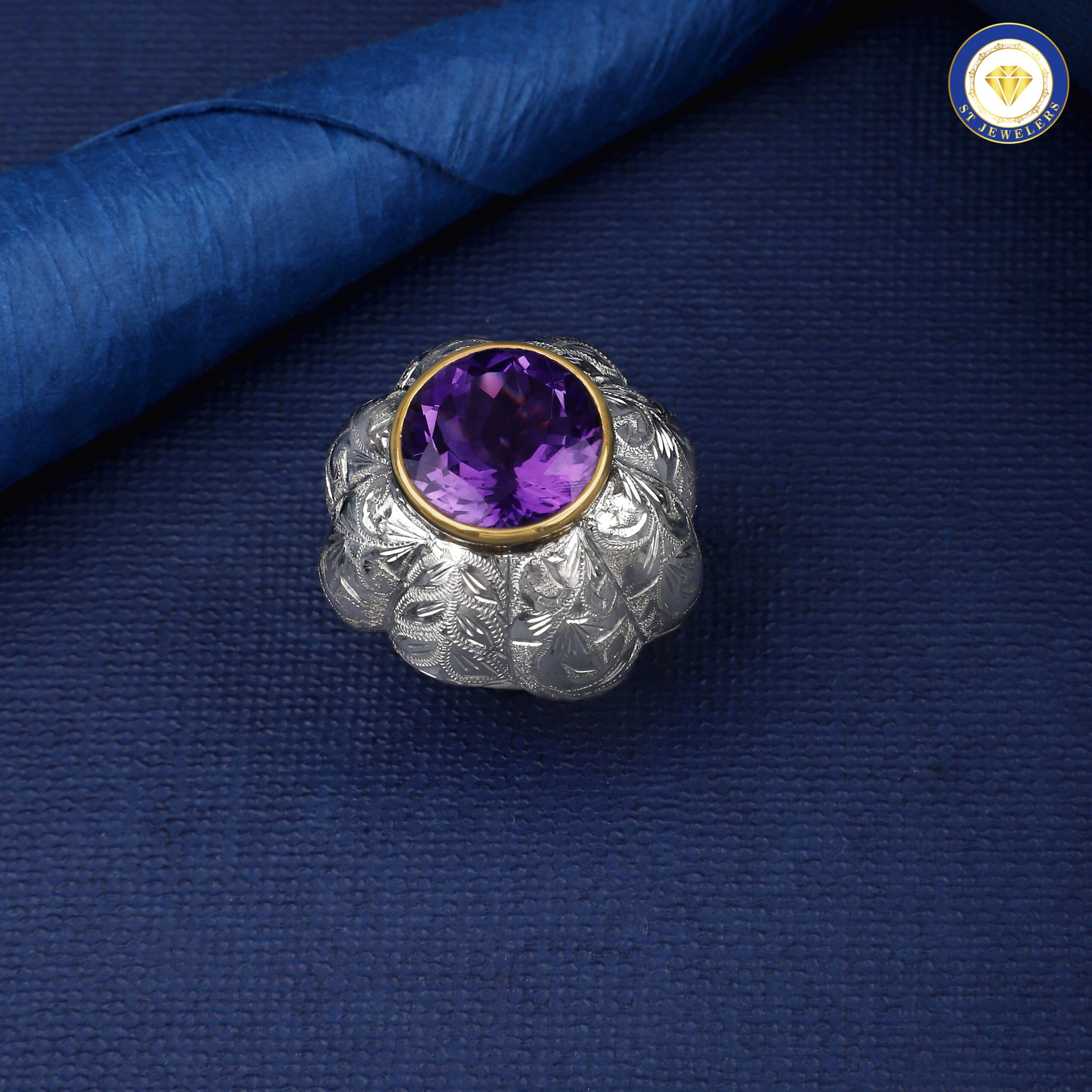 The Royal Majestic Ring